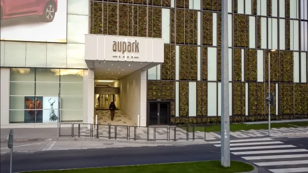 polakstav-chodniky-aupark-bratislava-3